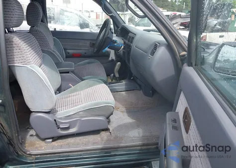 1998 Toyota Tacoma Limited V6 z USA, uszkodzony, nr VIN 4TAWN74N2WZ105410